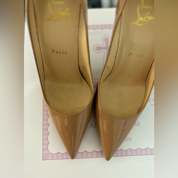 Nude Christian Louboutin size 37.5 US 7 - Picture 5 of 6